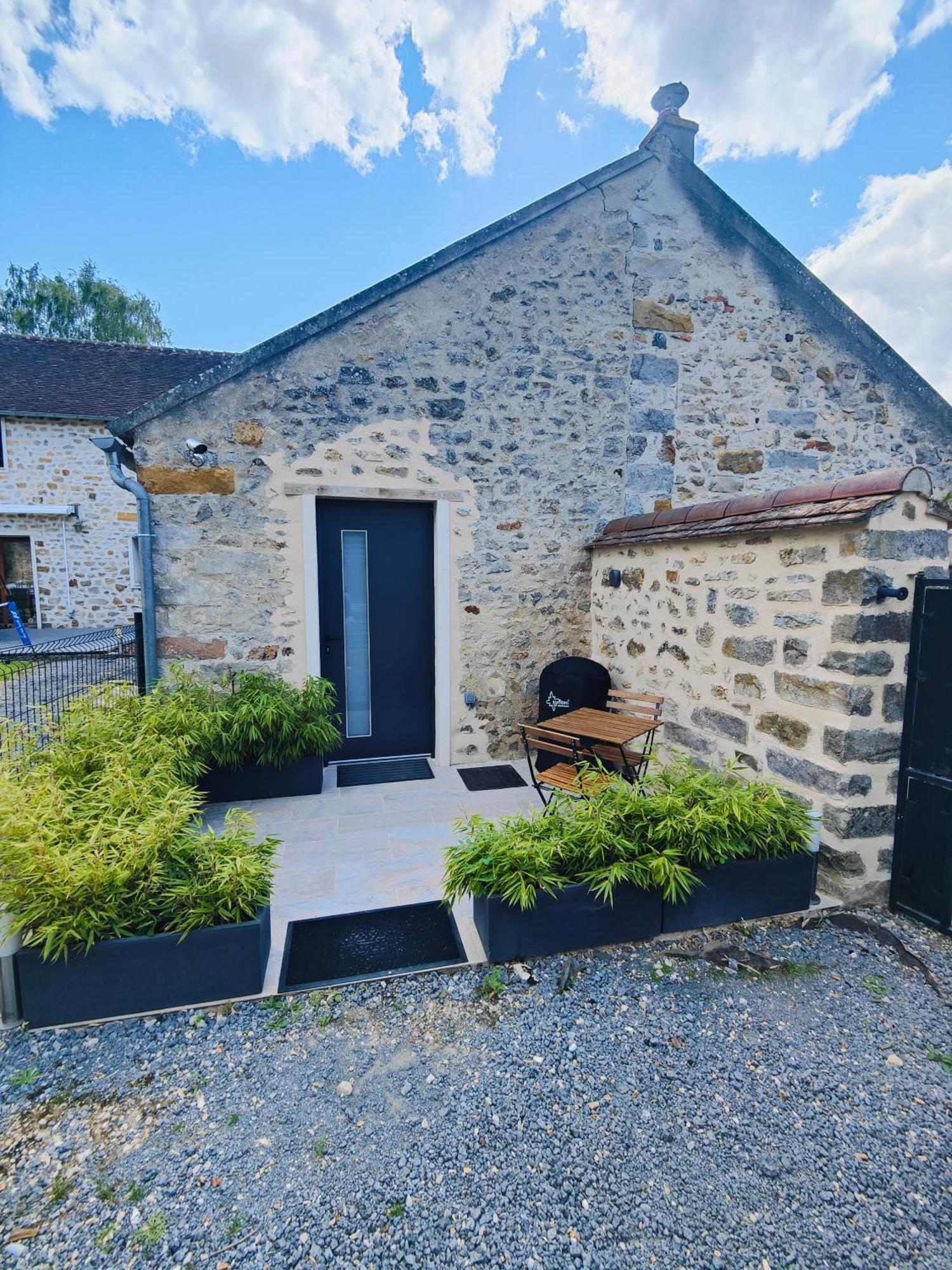 Maisonette Proche De Fontainebleau Ville-Saint-Jacques エクステリア 写真